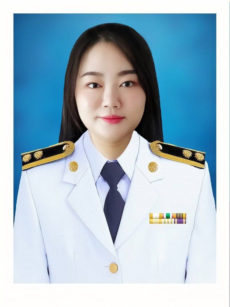 นางสาวสุนิสา สิงห์วี